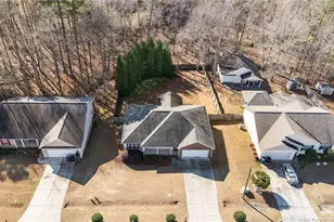 525 Tucks Ct, Sanford, NC 27330 - Photo 7