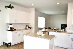 2153 Clydesmill Rd, Fayetteville, NC 28314 - Photo 9