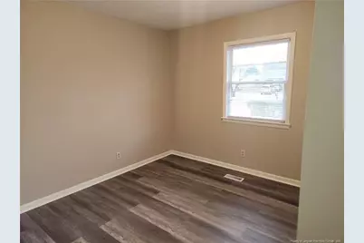 318 Longhorn Drive, Fayetteville, NC 28303 - Photo 5