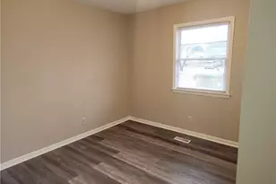 318 Longhorn Dr, Fayetteville, NC 28303 - Photo 5