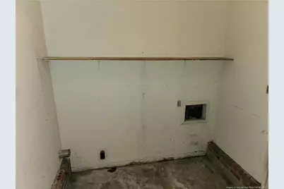 318 Longhorn Drive, Fayetteville, NC 28303 - Photo 9