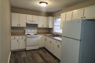 318 Longhorn Dr, Fayetteville, NC 28303 - Photo 3