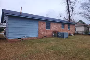 318 Longhorn Dr, Fayetteville, NC 28303 - Photo 11