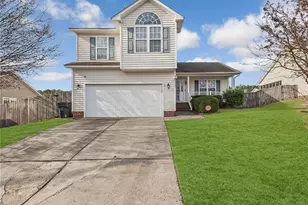 4422 Rose Meadow Dr, Hope Mills, NC 28348 - Photo 5