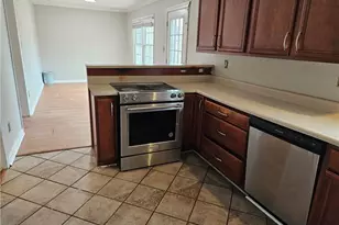 4442 Chesterbrook Dr, Fayetteville, NC 28314 - Photo 5