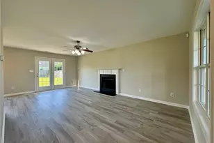 2132 Yellowbrick Dr, Fayetteville, NC 28314 - Photo 17