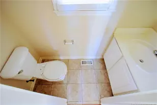 328 Roundtree Dr, Fayetteville, NC 28303 - Photo 5