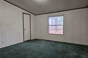 21981 McIntosh Rd, Wagram, NC 28396 - Photo 17