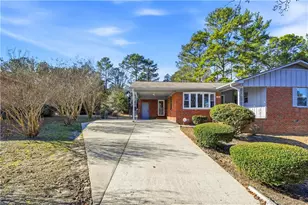 2015 Corrinna St, Fayetteville, NC 28301 - Photo 9