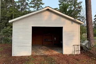 21040 McLaughlin Rd, Laurinburg, NC 28352 - Photo 3