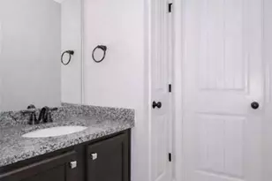 3221 Cragburn Pl, Fayetteville, NC 28306 - Photo 33