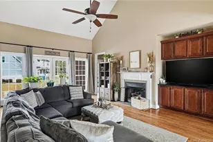 5204 Pin Oak Dr, Lumberton, NC 28358 - Photo 5