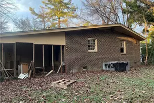 4805 Ellsworth Dr, Fayetteville, NC 28304 - Photo 11