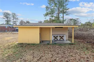 322 Lafayette Street S, Saint Pauls, NC 28384 - Photo 41