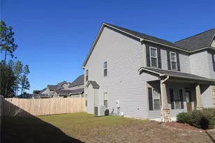 2142 Yates Ranch Rd, Hope Mills, NC 28348 - Photo 5