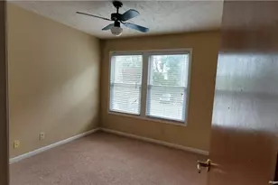 1010-6 Brookhollow Dr, Fayetteville, NC 28314 - Photo 9