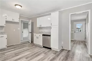 341 Bollinger Ave, Lumberton, NC 28360 - Photo 9