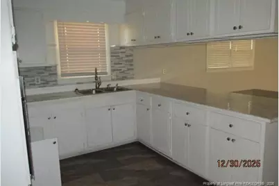 2410 N Roberts Avenue, Lumberton, NC 28358 - Photo 13