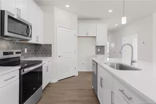 361 Maddox Dr, Aberdeen, NC 28315 - Photo 7