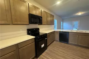 1648 Elk Run Dr, Fayetteville, NC 28312 - Photo 9