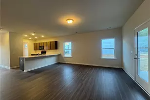 1648 Elk Run Dr, Fayetteville, NC 28312 - Photo 3