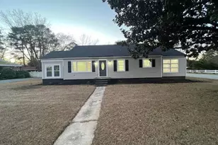 711 Memorial Ave, Dunn, NC 28334 - Photo 3