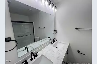 711 Memorial Avenue, Dunn, NC 28334 - Photo 17