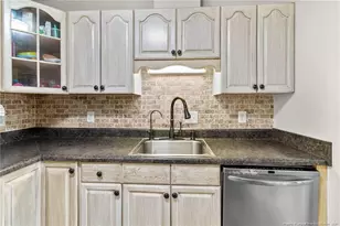 2079 Birchcreft Dr, Fayetteville, NC 28304 - Photo 11