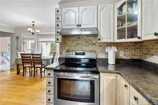 2079 Birchcreft Dr, Fayetteville, NC 28304 - Photo 9