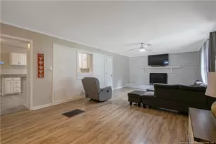 4914 Pinewood Dr, Hope Mills, NC 28348 - Photo 15