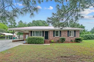 4914 Pinewood Dr, Hope Mills, NC 28348 - Photo 1