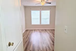 6768 Willowbrook Dr, Fayetteville, NC 28314 - Photo 15