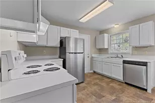 1179 Butterwood Cir, Fayetteville, NC 28314 - Photo 11