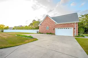 21 Brownstone Dr, Lumberton, NC 28360 - Photo 47