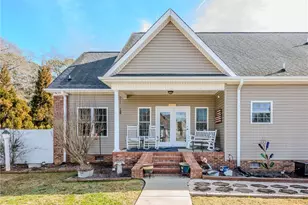 21 Brownstone Dr, Lumberton, NC 28360 - Photo 37