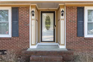 6319 Whitehall, Fayetteville, NC 28303 - Photo 5