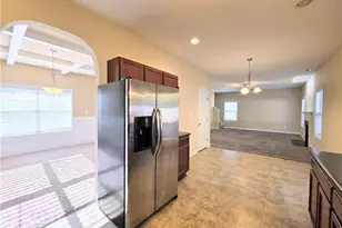 389 Roanoke Dr, Raeford, NC 28376 - Photo 7