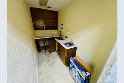 102 W 27th Street, Lumberton, NC 28358 - Photo 21