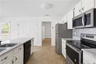 2140 Fargo Dr, Fayetteville, NC 28306 - Photo 11