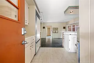 502 W 33rd St, Lumberton, NC 28358 - Photo 5