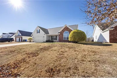 1944 Yellowbrick Road, Fayetteville, NC 28314 - Photo 5