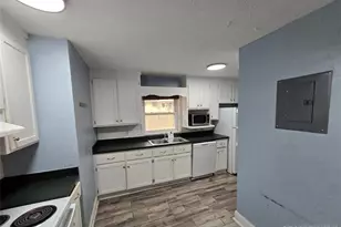 1929 McGougan Rd, Fayetteville, NC 28303 - Photo 11