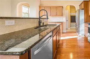 2828 Deepwater Ct, Fayetteville, NC 28306 - Photo 9