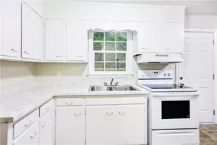 828 Pilot Ave, Fayetteville, NC 28304 - Photo 7