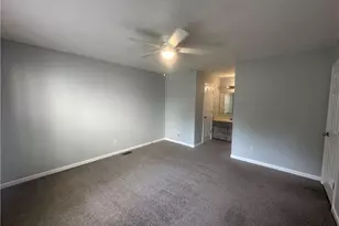 9598 Holbrook Ln, Fayetteville, NC 28314 - Photo 7