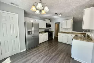 4226 Donegal Rd, Hope Mills, NC 28348 - Photo 13