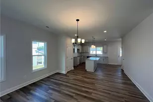 3870 Blackhills Rd, Fayetteville, NC 28311 - Photo 7