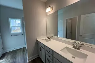 3870 Blackhills Rd, Fayetteville, NC 28311 - Photo 9