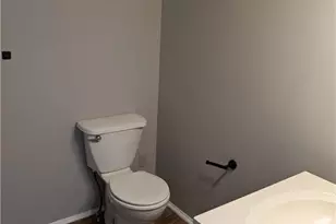 2201 Enloe St, Fayetteville, NC 28306 - Photo 11