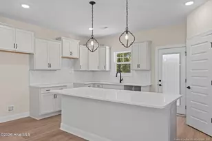 205 Telluride Ct, Aberdeen, NC 28315 - Photo 7